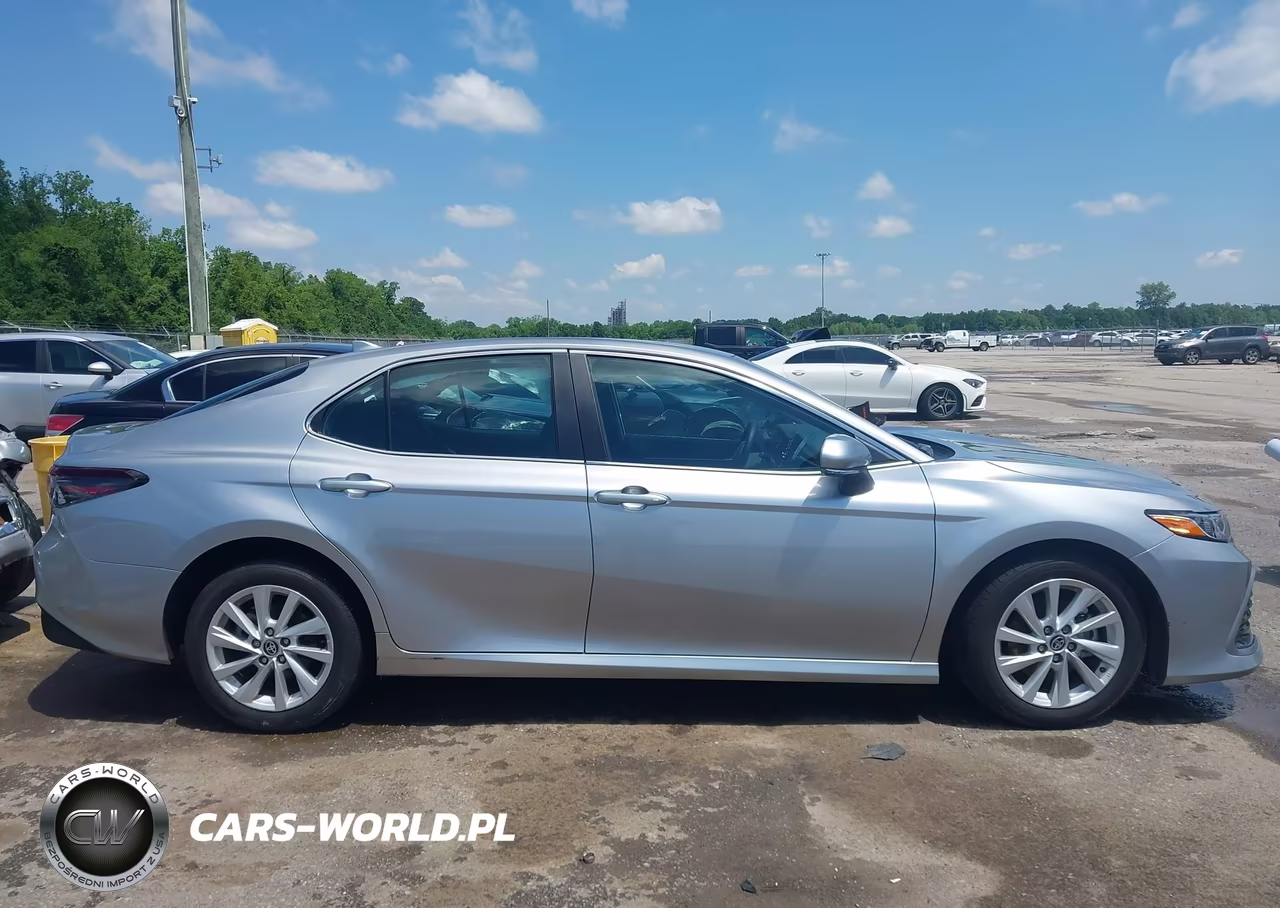 2024 Toyota Camry Le VIN:4T1R11AK2RU859604 - 13