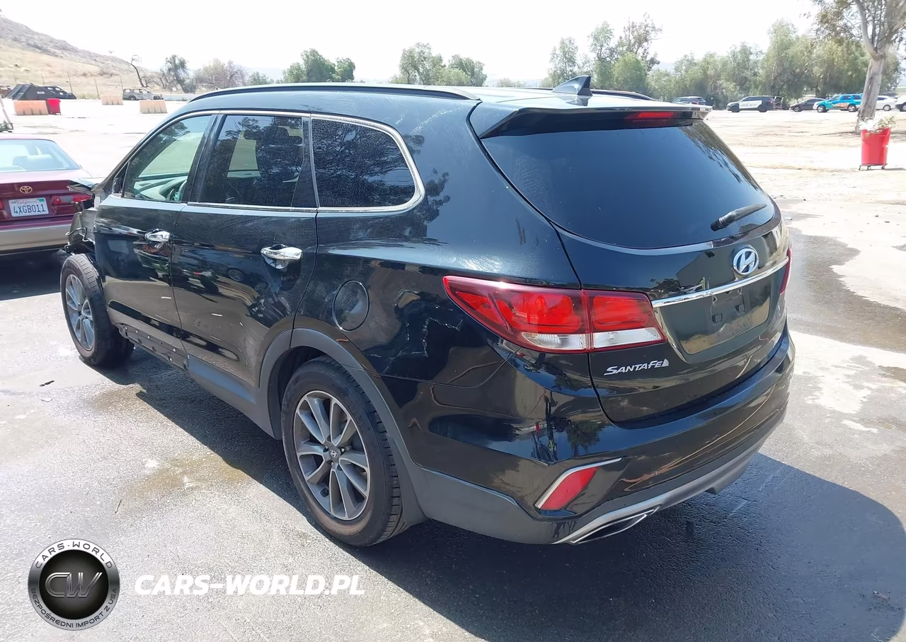 2018 Hyundai Santa Fe Se VIN:KM8SM4HF6JU269669 - 3