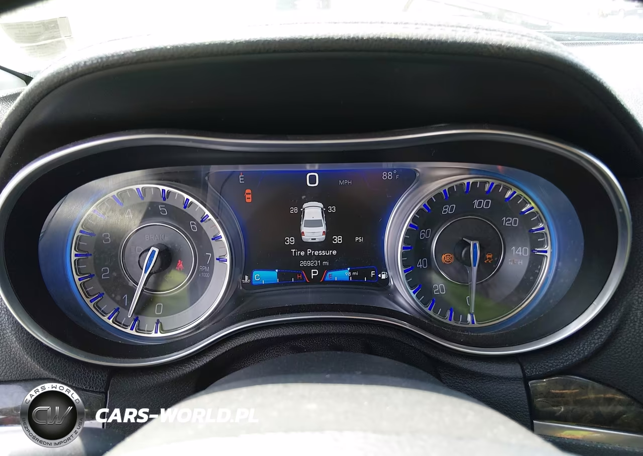 2016 Chrysler 300C VIN:2C3CCAEG8GH134796 - 7