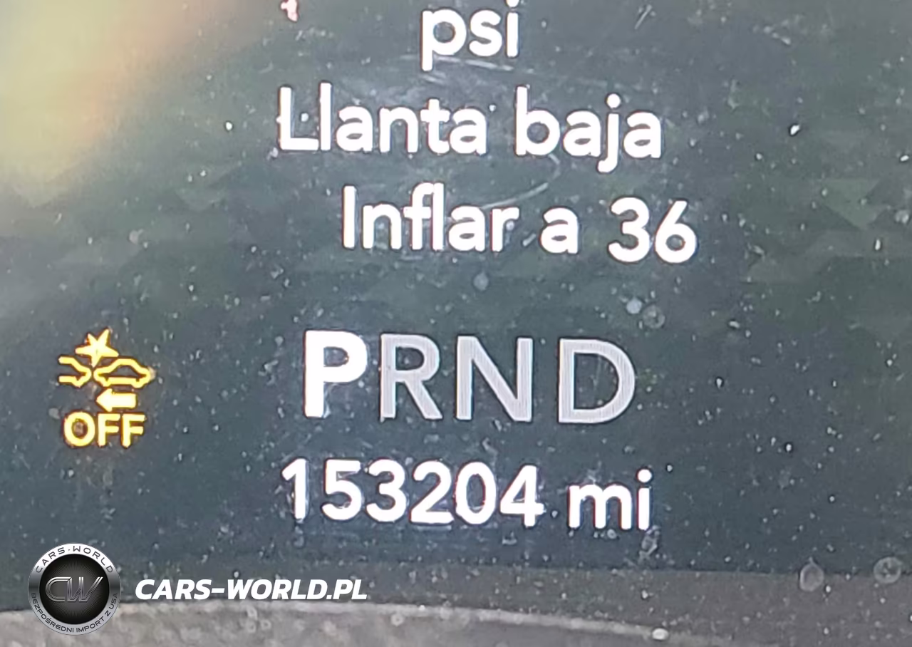 2019 Jeep Wrangler Unlimited Sahara 4X4 VIN:1C4HJXEG2KW548869 - 16
