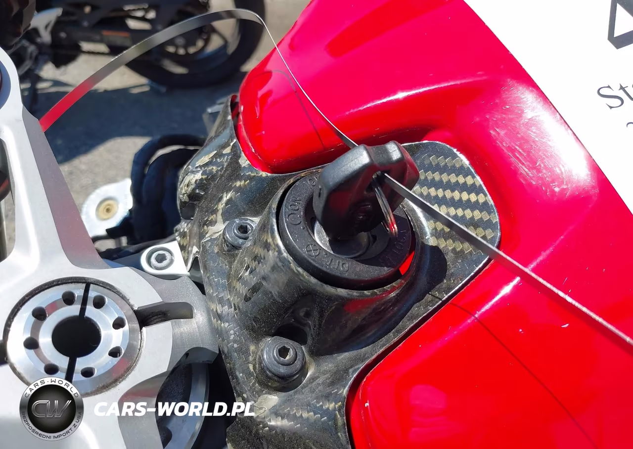 2012 Ducati Superbike 1199 Panigale-S VIN:ZDM14BPW6CB004873 - 11