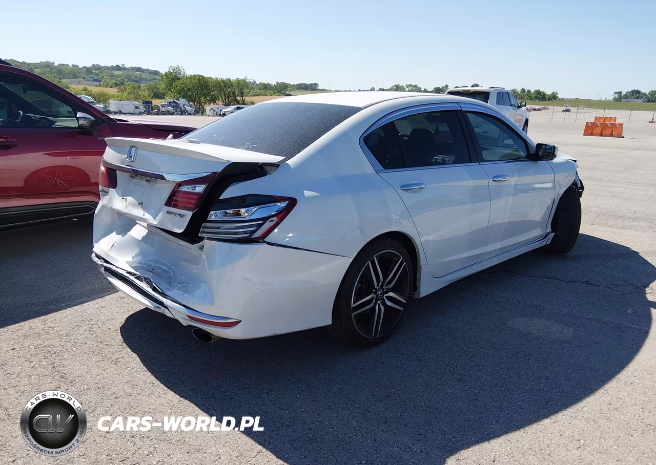 2016 Honda Accord Sport VIN:1HGCR2F5XGA132416 - 4