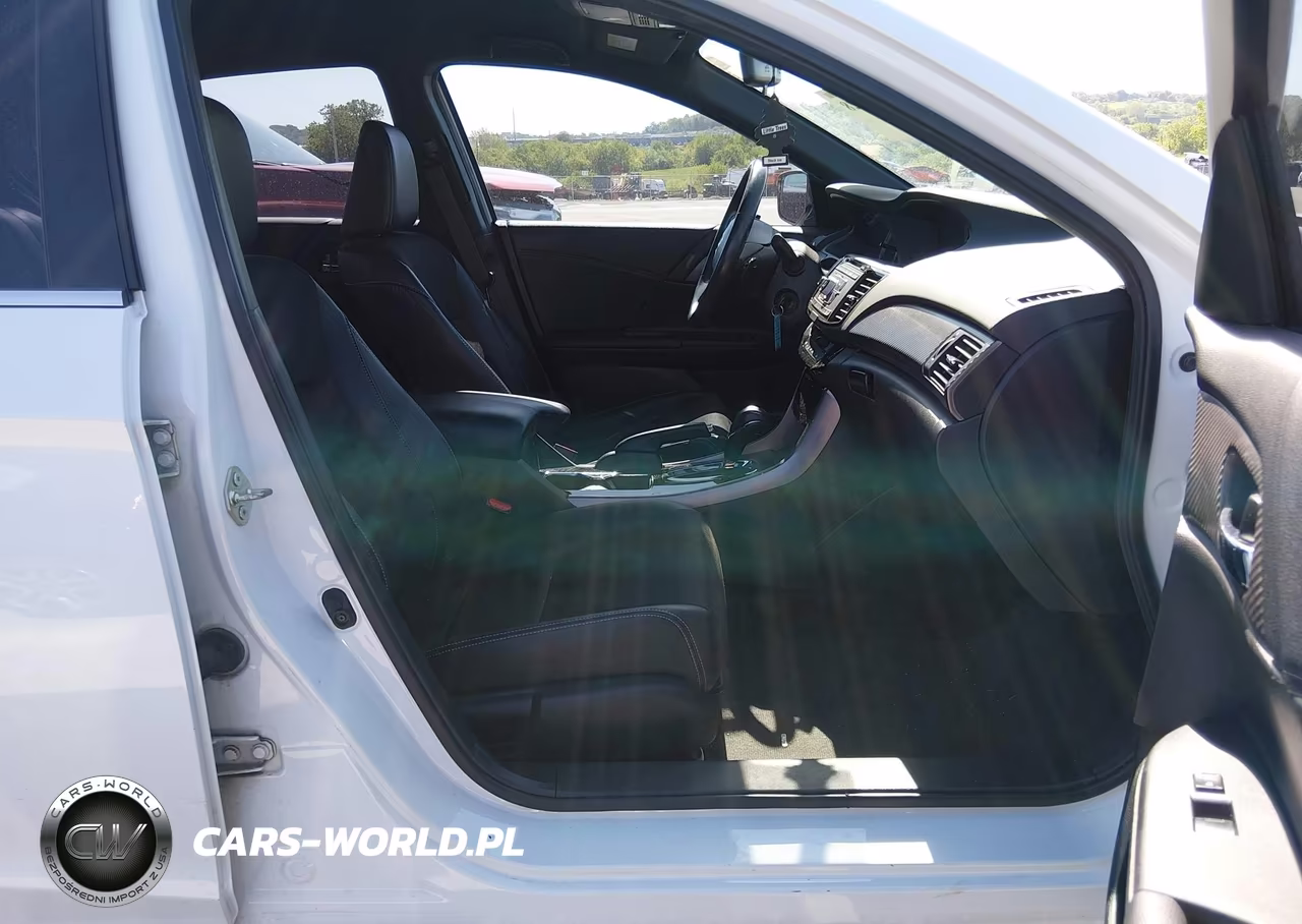 2016 Honda Accord Sport VIN:1HGCR2F5XGA132416 - 5