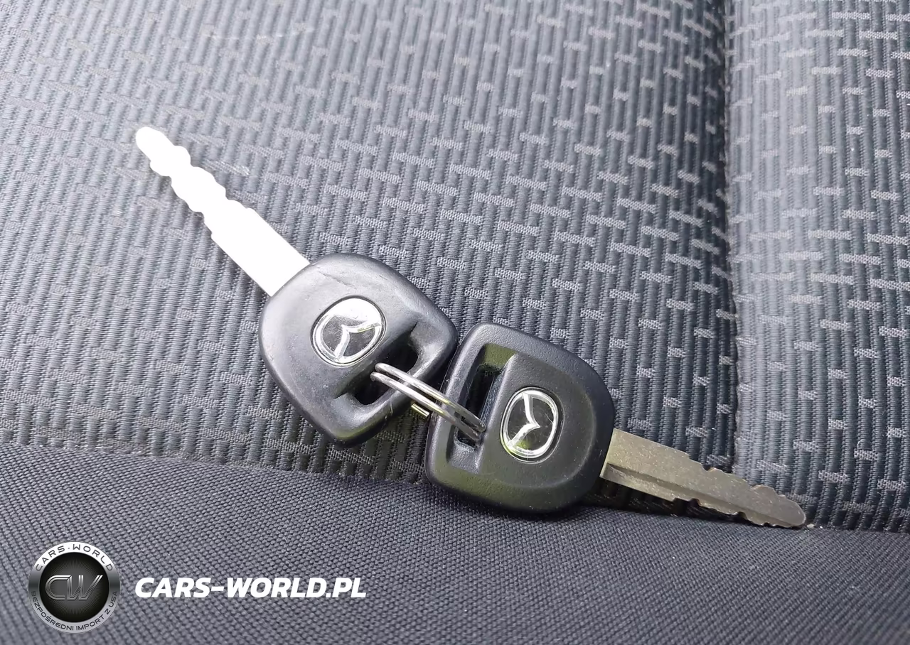 2010 Mazda Mazda3 I Sport VIN:JM1BL1SFXA1185175 - 11