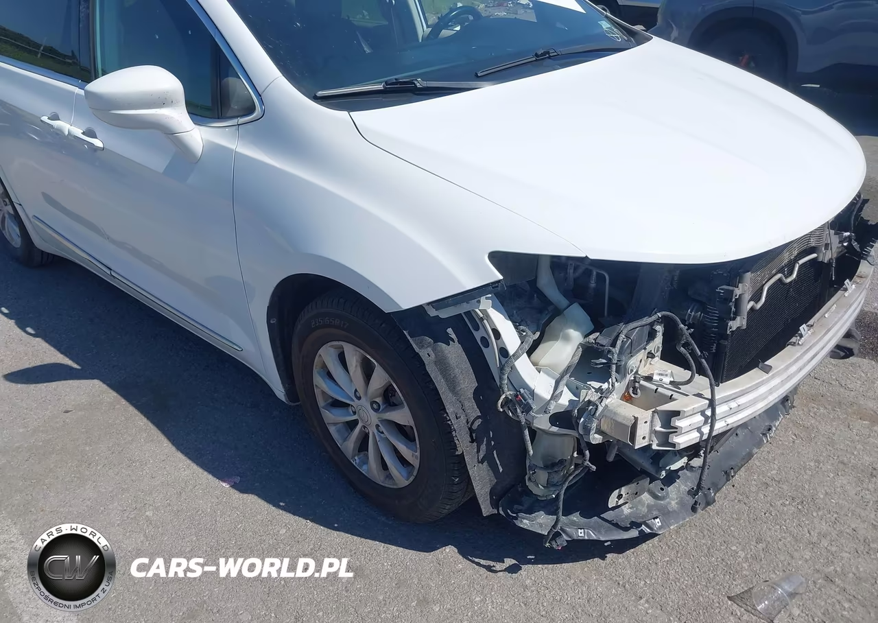 2019 Chrysler Pacifica Touring L VIN:2C4RC1BG2KR700660 - 20