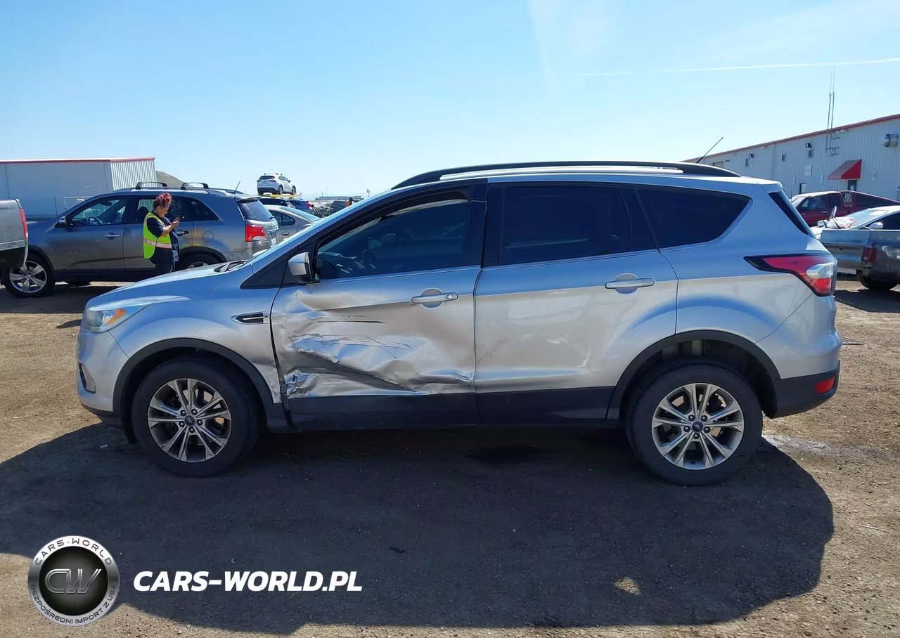 2017 Ford Escape Se VIN:1FMCU9G93HUD96421 - 14