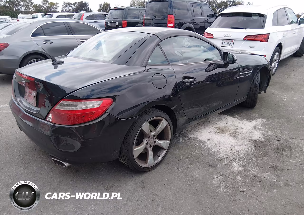 2012 Mercedes-Benz Slk 350 VIN:WDDPK5HA8CF014318 - 4