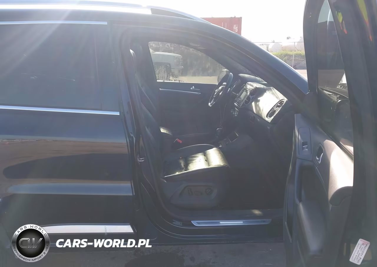 2014 Volkswagen Tiguan R-Line VIN:WVGAV3AX7EW064393 - 5