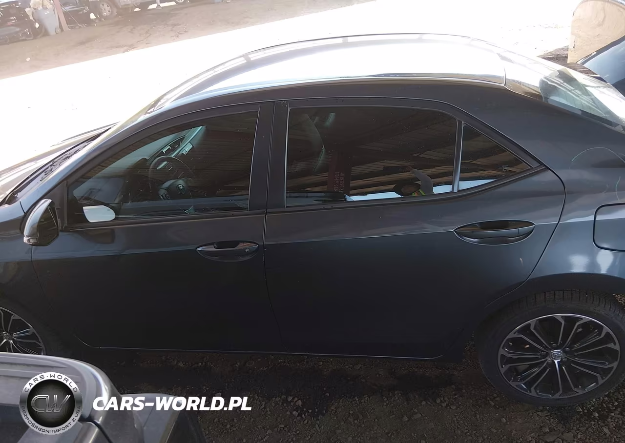 2015 Toyota Corolla S Plus VIN:5YFBURHE3FP268668 - 15