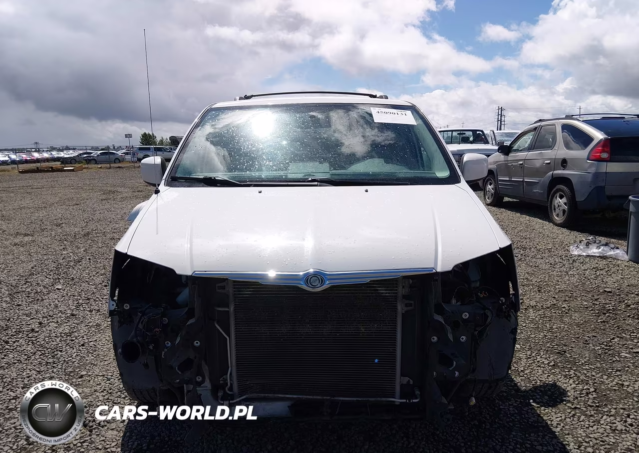 2010 Chrysler Town & Country Touring VIN:2A4RR5D11AR214896 - 13
