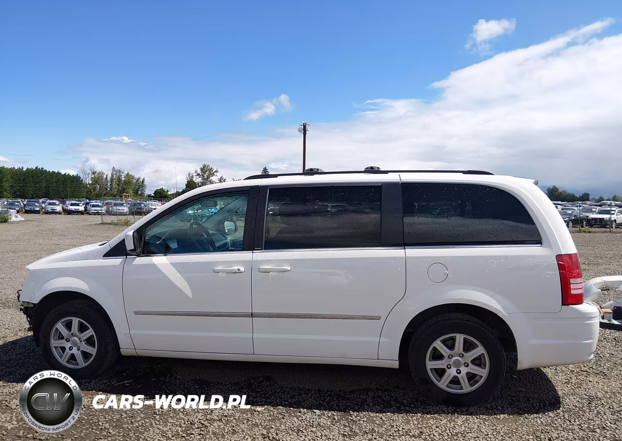 2010 Chrysler Town & Country Touring VIN:2A4RR5D11AR214896 - 15