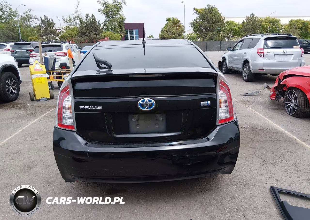 2015 Toyota Prius Two VIN:JTDKN3DU5F1967618 - 16
