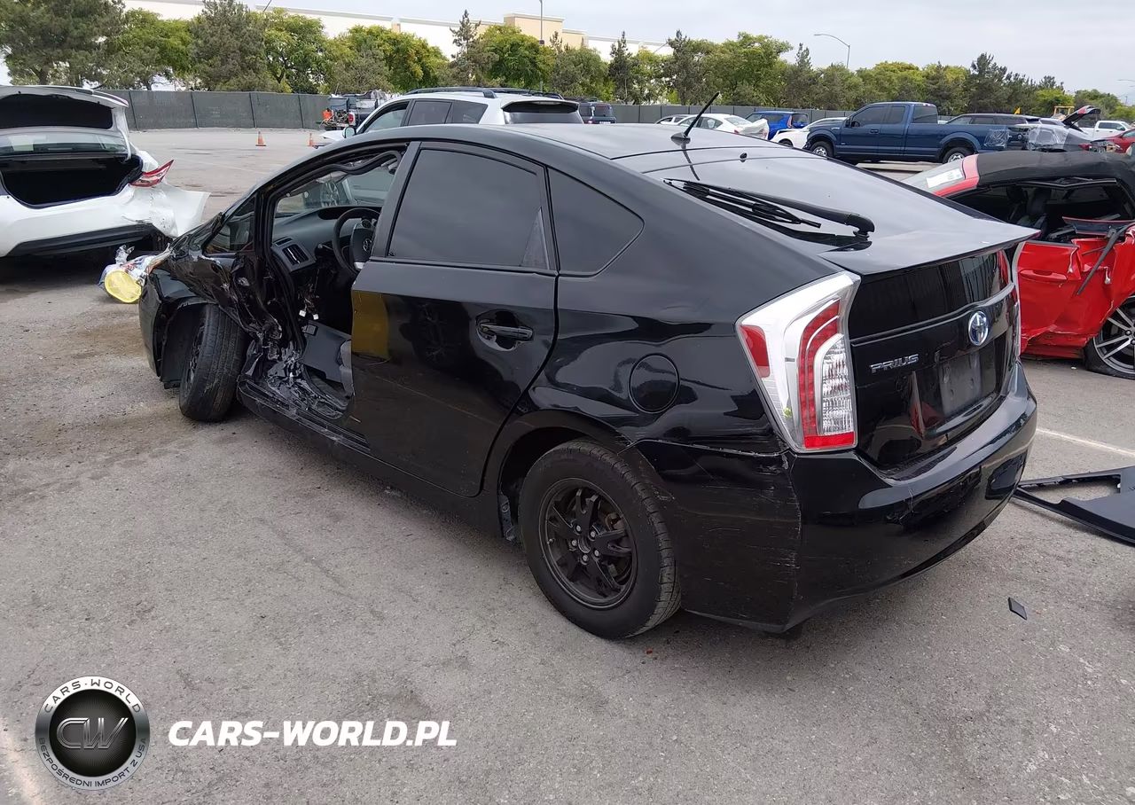 2015 Toyota Prius Two VIN:JTDKN3DU5F1967618 - 3