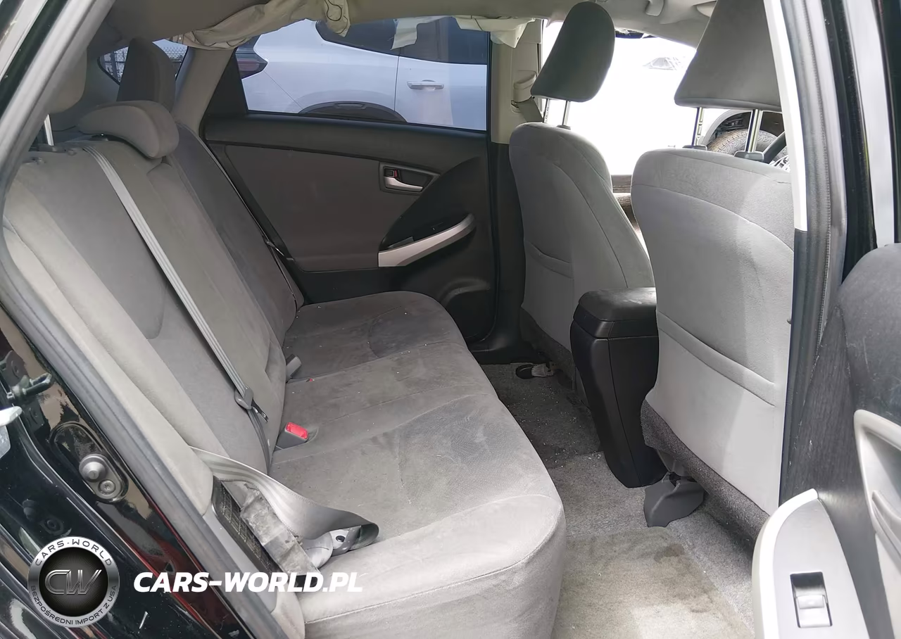 2015 Toyota Prius Two VIN:JTDKN3DU5F1967618 - 8