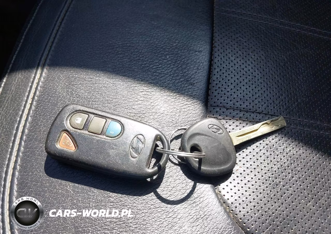 2012 Hyundai Tucson Limited VIN:KM8JU3AC3CU343462 - 11
