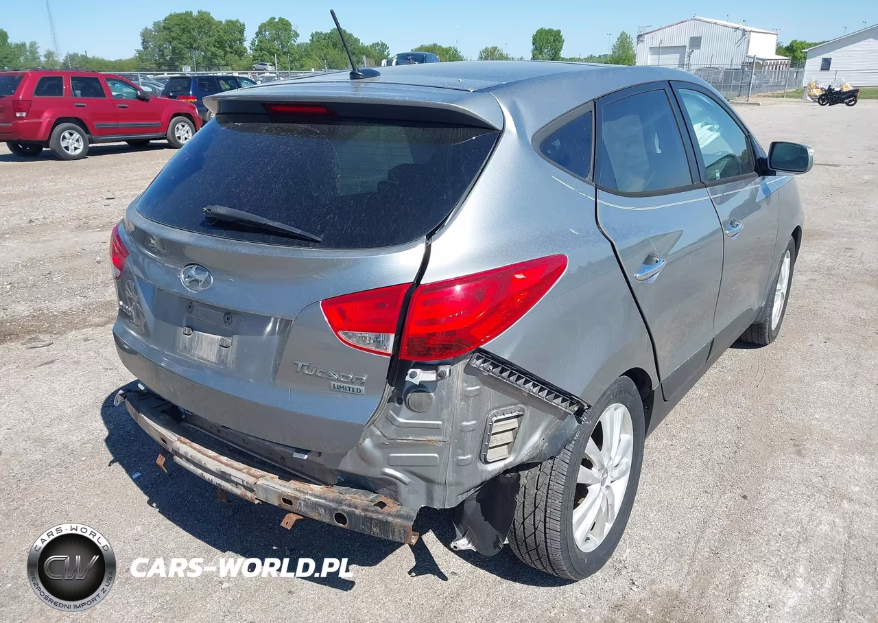 2012 Hyundai Tucson Limited VIN:KM8JU3AC3CU343462 - 4