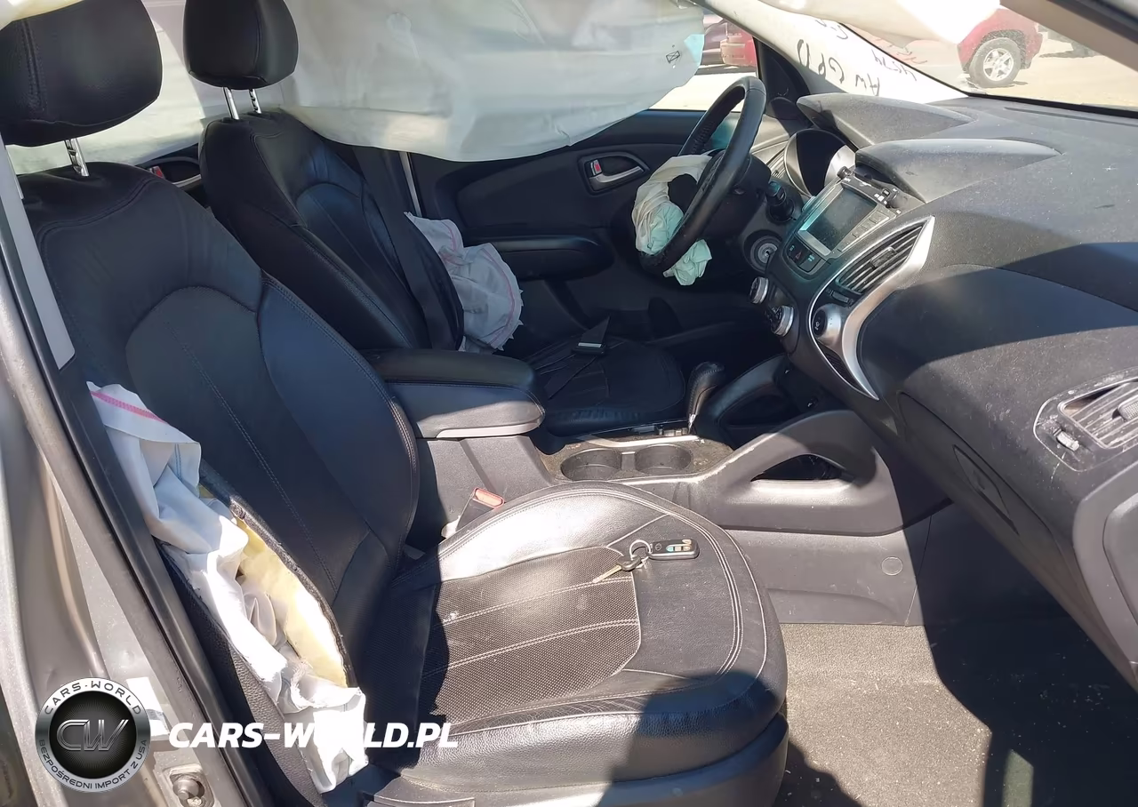 2012 Hyundai Tucson Limited VIN:KM8JU3AC3CU343462 - 5