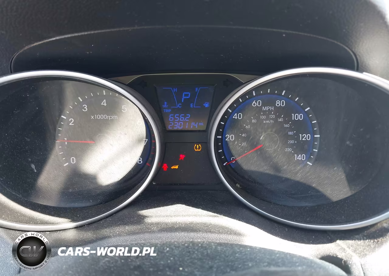 2012 Hyundai Tucson Limited VIN:KM8JU3AC3CU343462 - 7