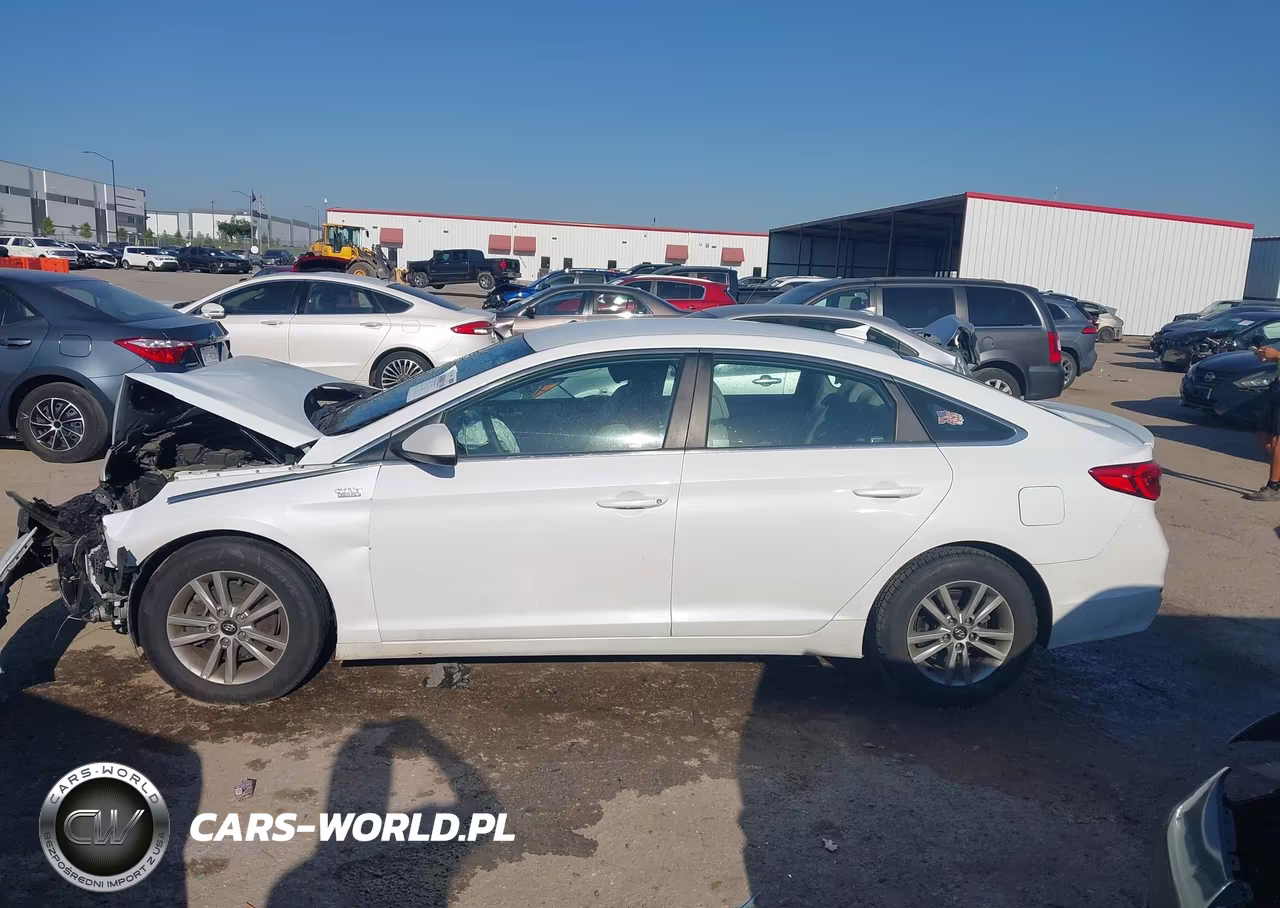 2016 Hyundai Sonata Se VIN:5NPE24AF8GH372595 - 13