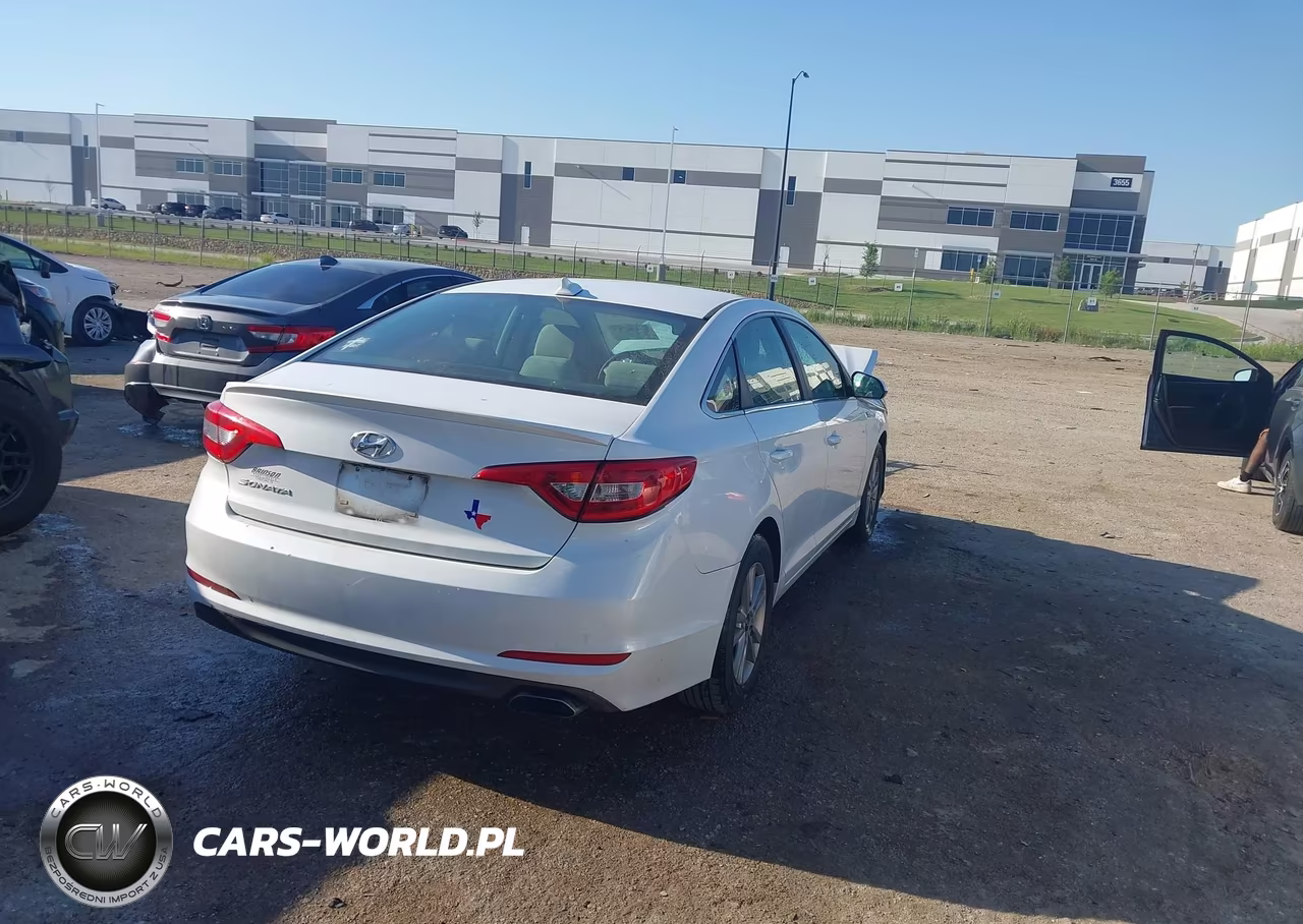 2016 Hyundai Sonata Se VIN:5NPE24AF8GH372595 - 4