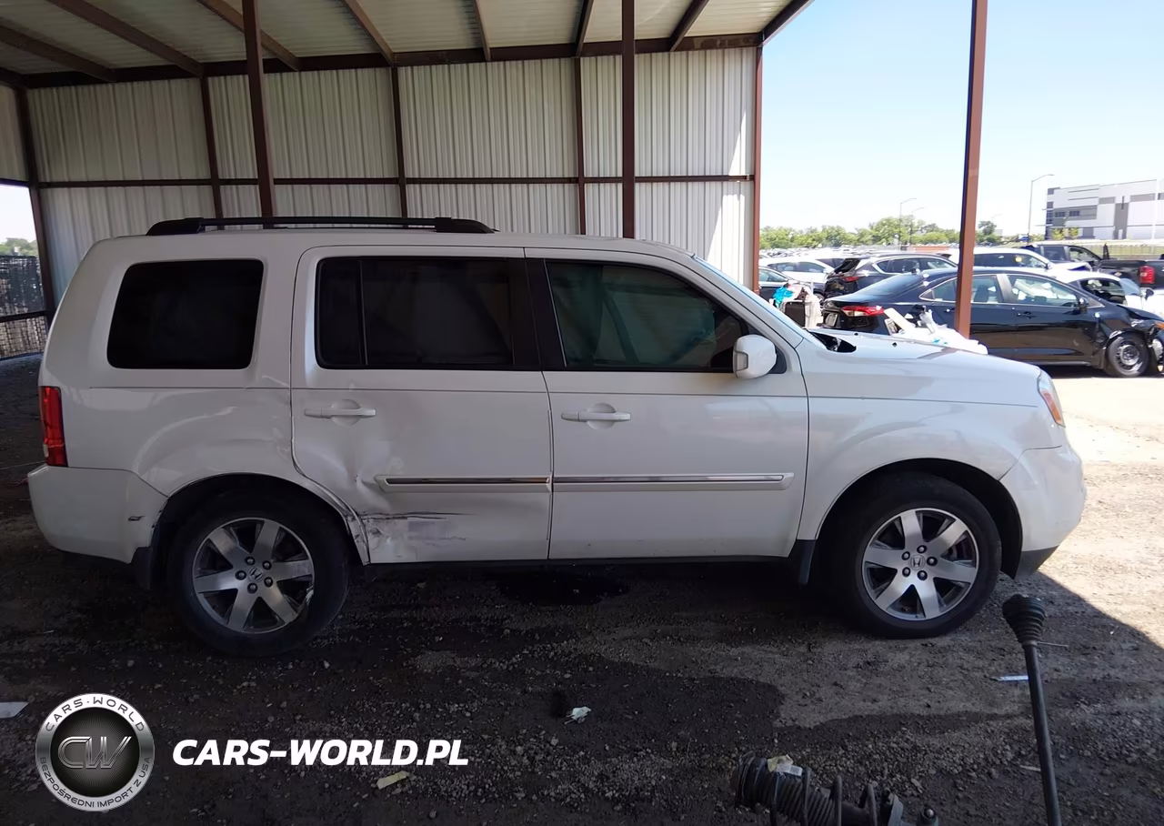 2015 Honda Pilot Touring VIN:5FNYF3H9XFB018456 - 13