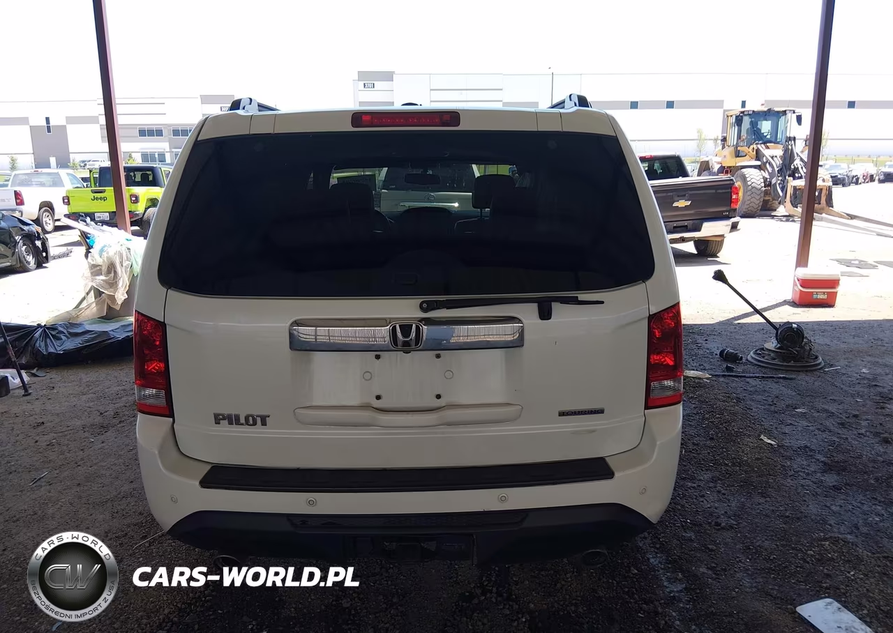 2015 Honda Pilot Touring VIN:5FNYF3H9XFB018456 - 16