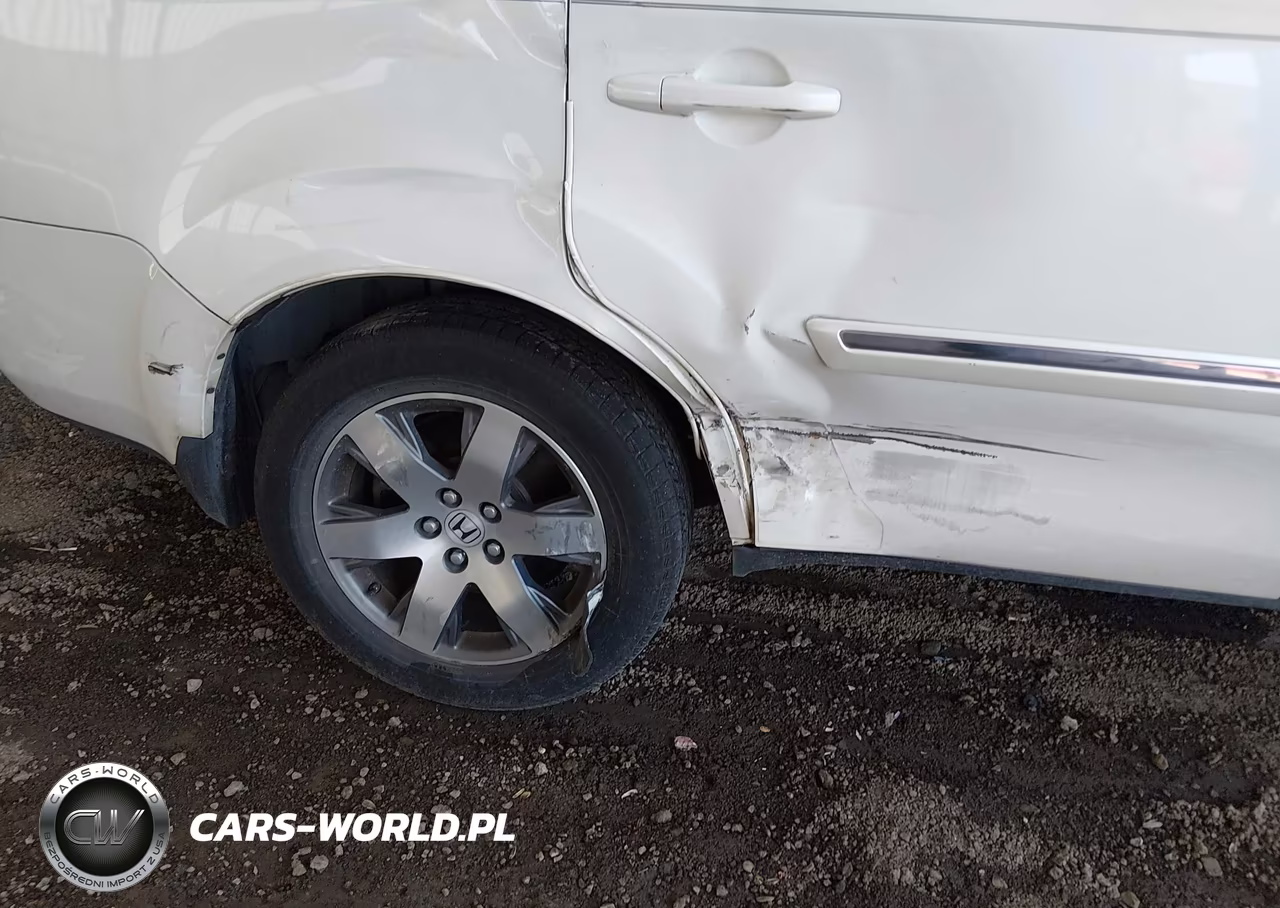 2015 Honda Pilot Touring VIN:5FNYF3H9XFB018456 - 6