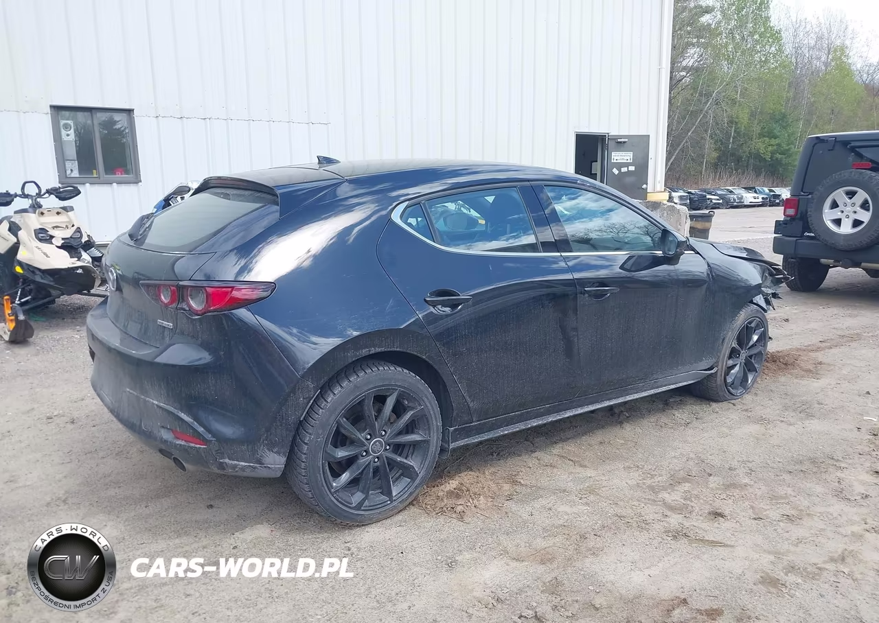 2020 Mazda Mazda3 Premium Package VIN:JM1BPBNMXL1160025 - 4