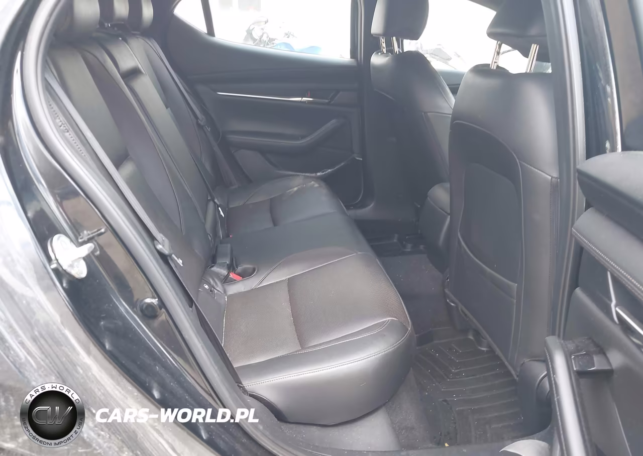 2020 Mazda Mazda3 Premium Package VIN:JM1BPBNMXL1160025 - 8