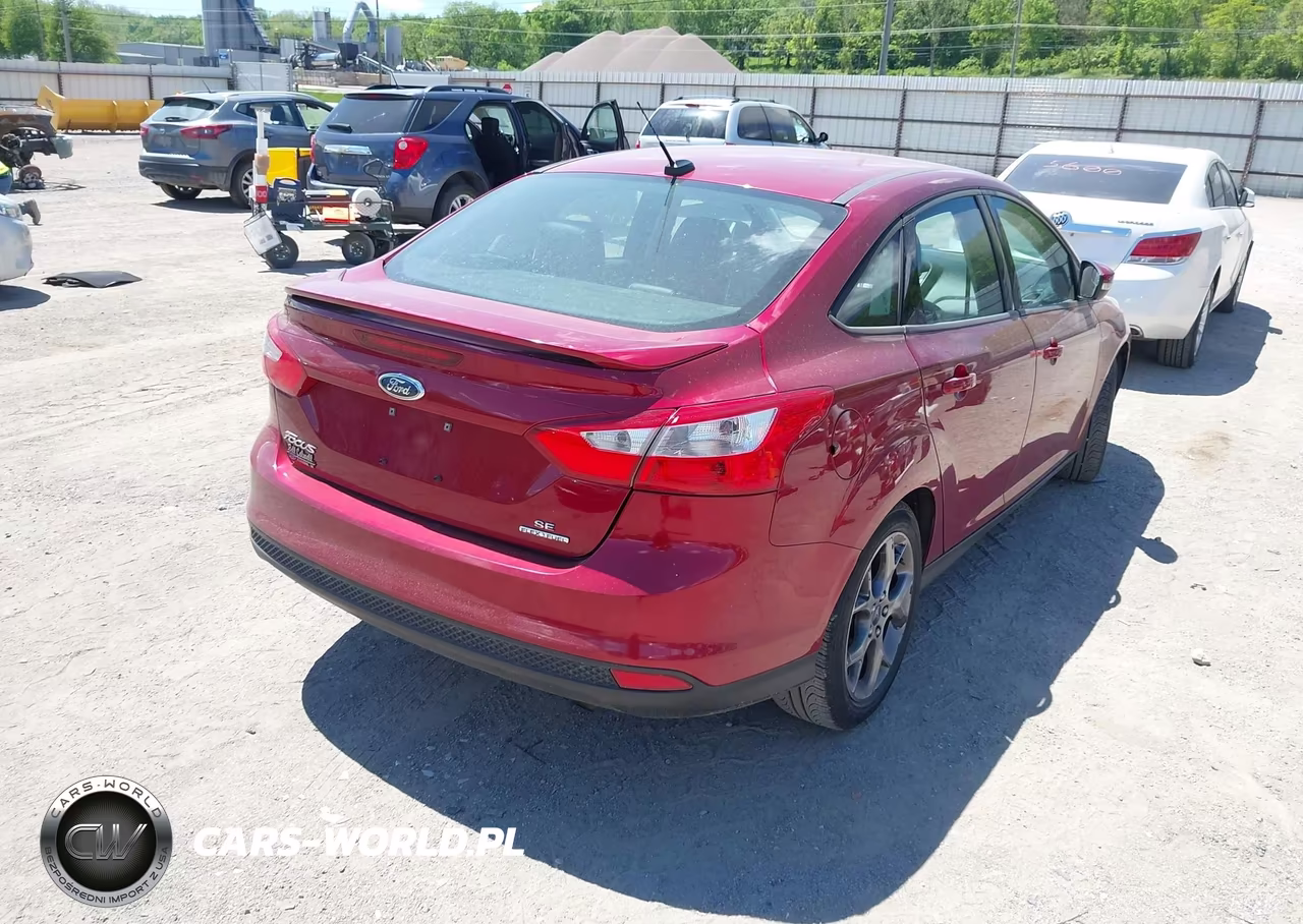 2013 Ford Focus Se VIN:1FADP3F28DL150102 - 4