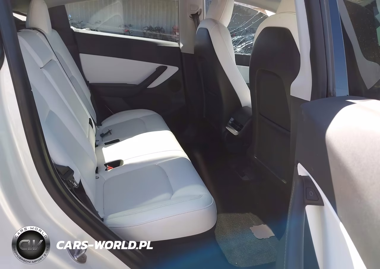 2022 Tesla Model Y Performance Dual Motor All-Wheel Drive VIN:7SAYGDEF0NF345589 - 8