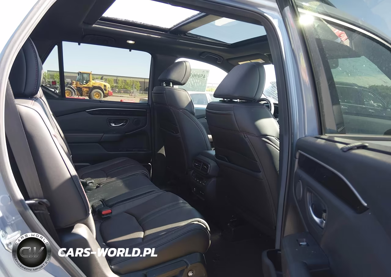 2025 Honda Pilot Black Edition VIN:5FNYG1H91SB002156 - 8