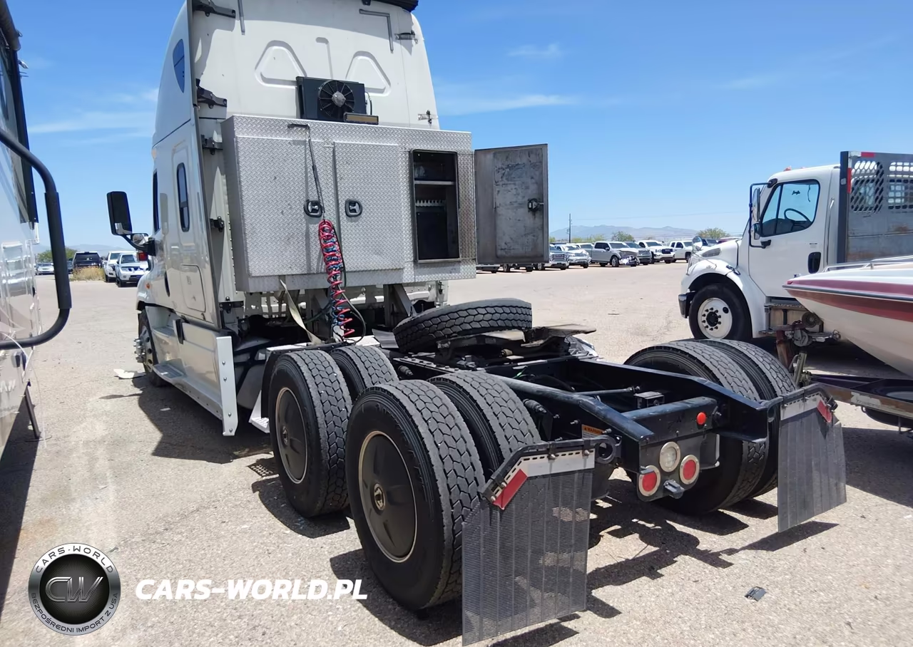 2018 Freightliner Cascadia 125 VIN:3AKJGLDR6JSJK2062 - 3