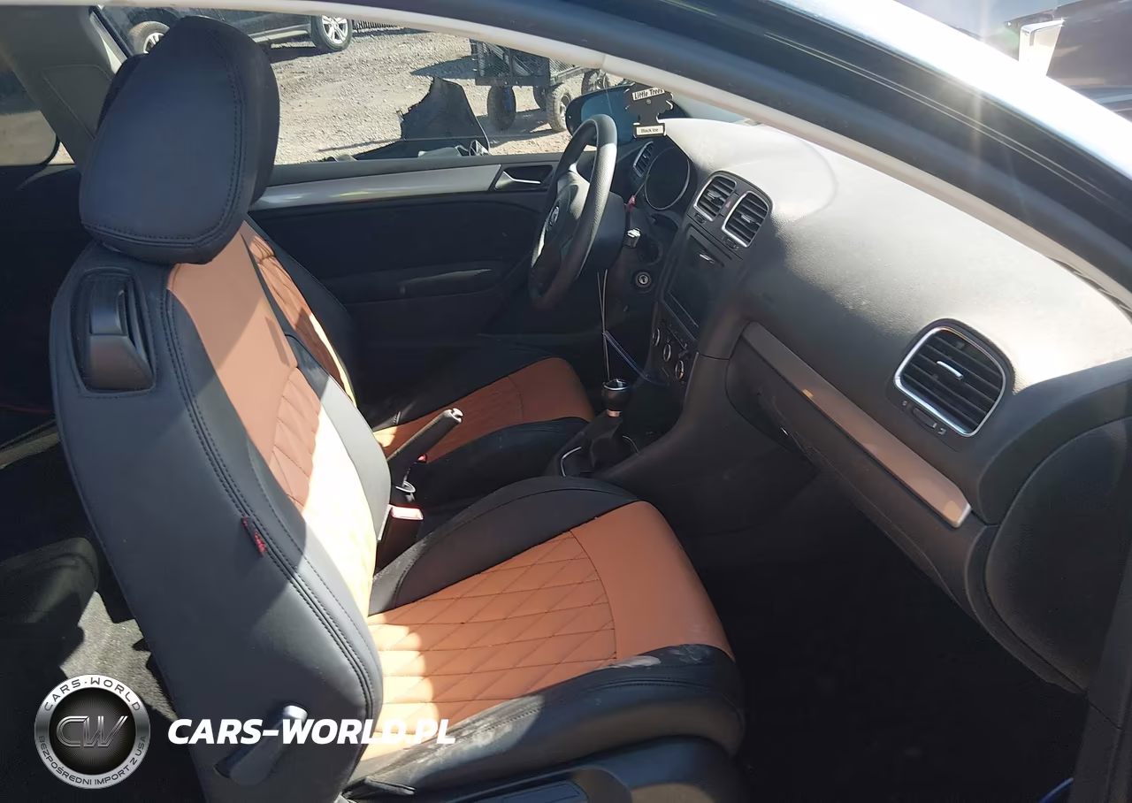 2011 Volkswagen Golf 2.5L 2-Door VIN:WVWAA7AJ6BW272795 - 5