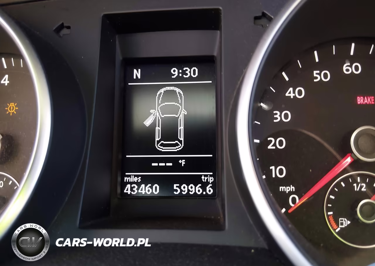 2011 Volkswagen Golf 2.5L 2-Door VIN:WVWAA7AJ6BW272795 - 7