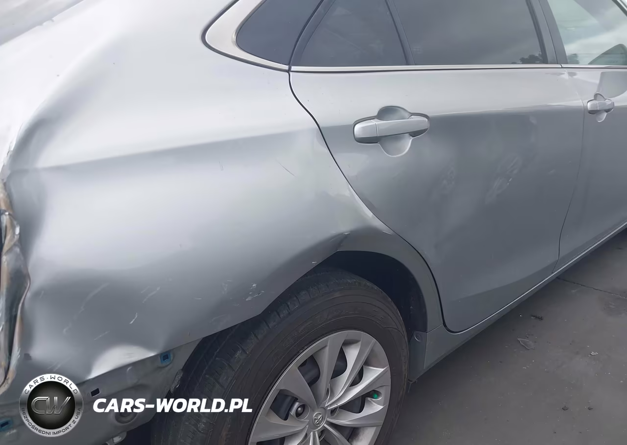 2016 Toyota Camry Le VIN:4T4BF1FK3GR524222 - 17