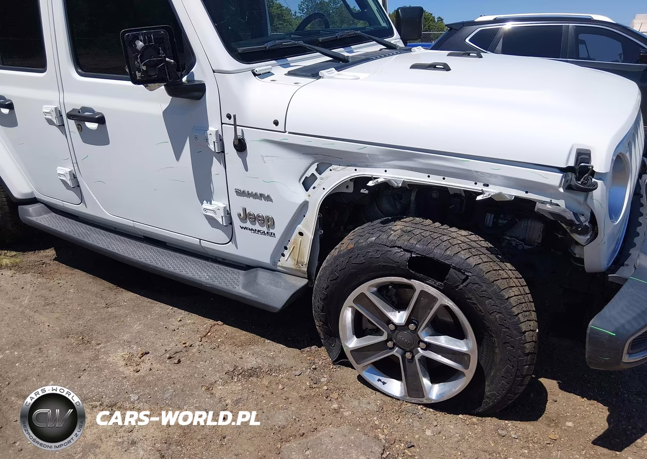 2018 Jeep Wrangler Unlimited Sahara 4X4 VIN:1C4HJXEG2JW165805 - 6