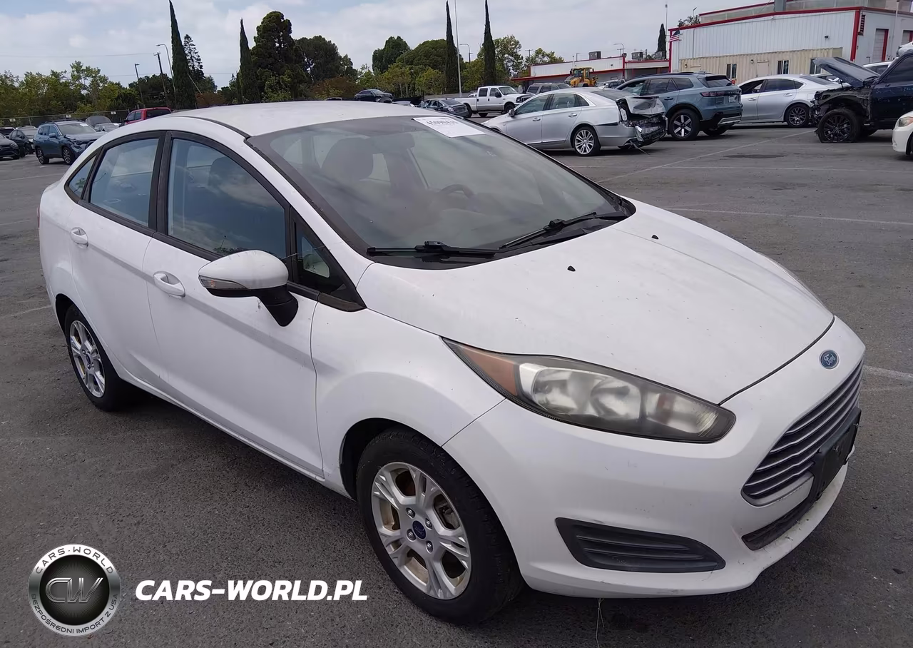 Główne zdjęcie 2015 Ford Fiesta Se