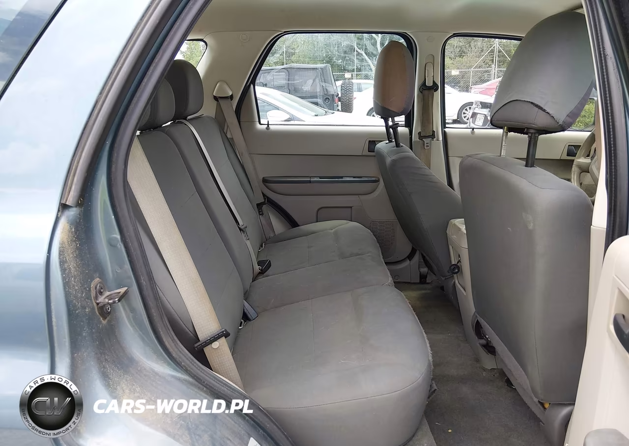 2011 Ford Escape Xls VIN:1FMCU0C70BKB43849 - 8