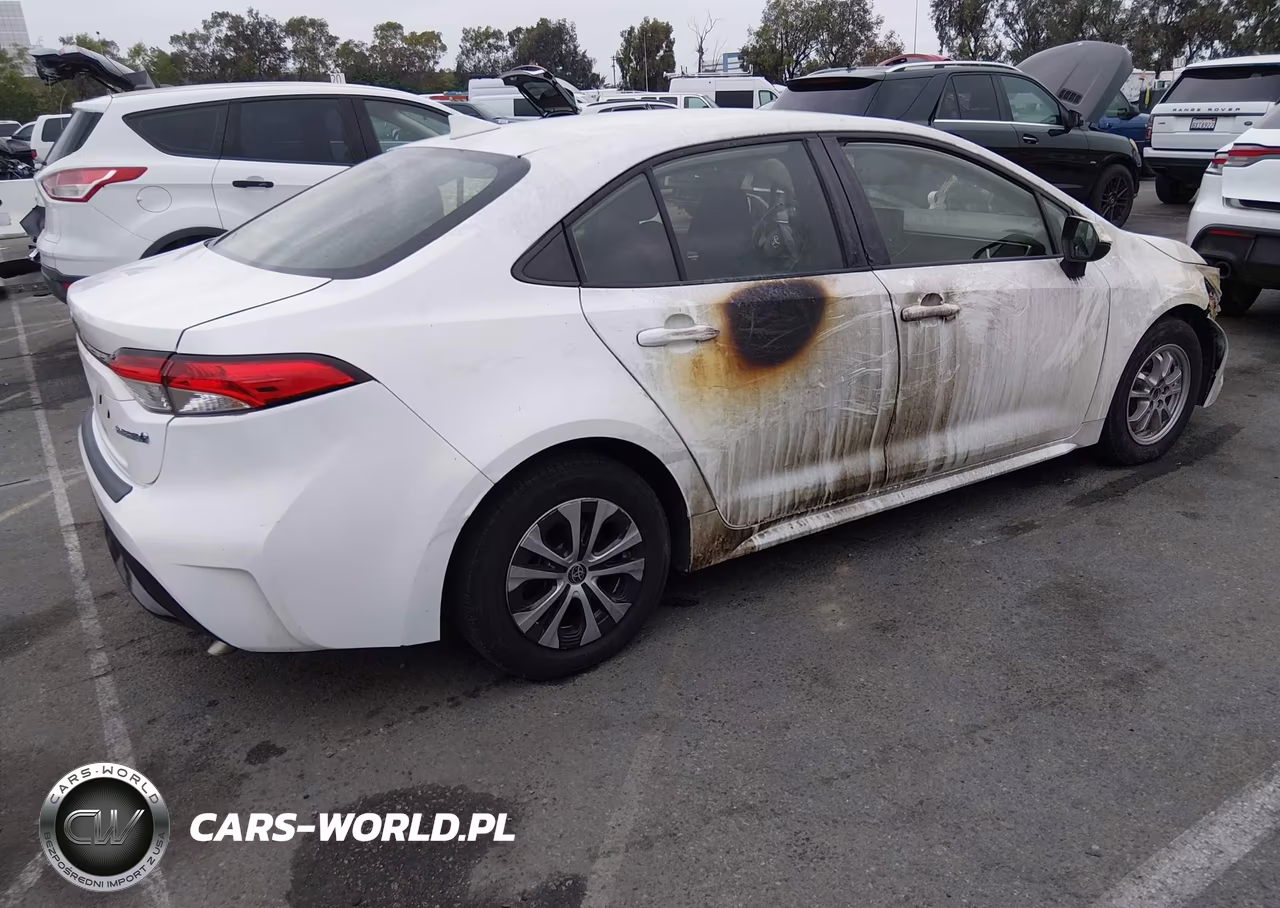 2022 Toyota Corolla Hybrid Le VIN:JTDEAMDE5N3006902 - 4
