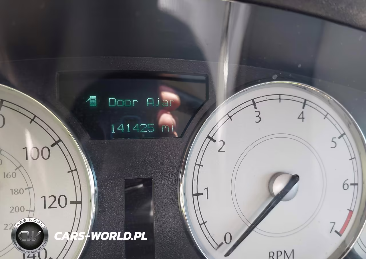 2005 Chrysler 300 Touring VIN:2C3JA53G65H184293 - 7
