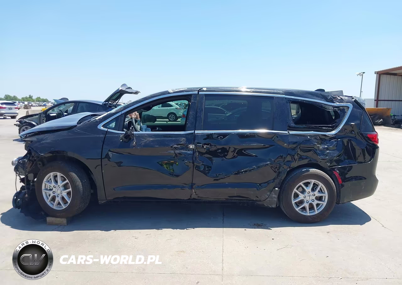 2025 Chrysler Pacifica Select VIN:2C4RC1BG4SR557355 - 14