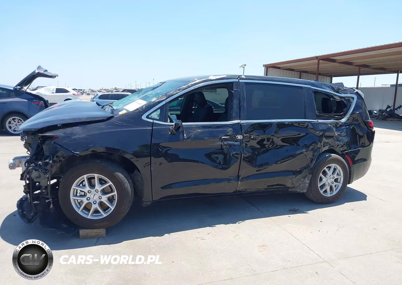 2025 Chrysler Pacifica Select VIN:2C4RC1BG4SR557355 - 18