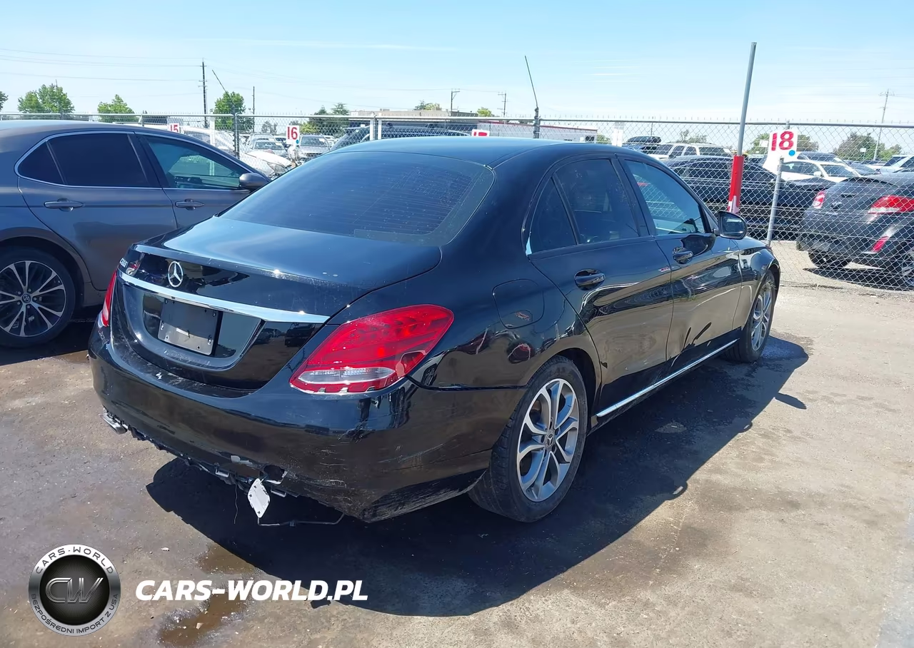 2018 Mercedes-Benz C 300 VIN:55SWF4JB8JU247722 - 4