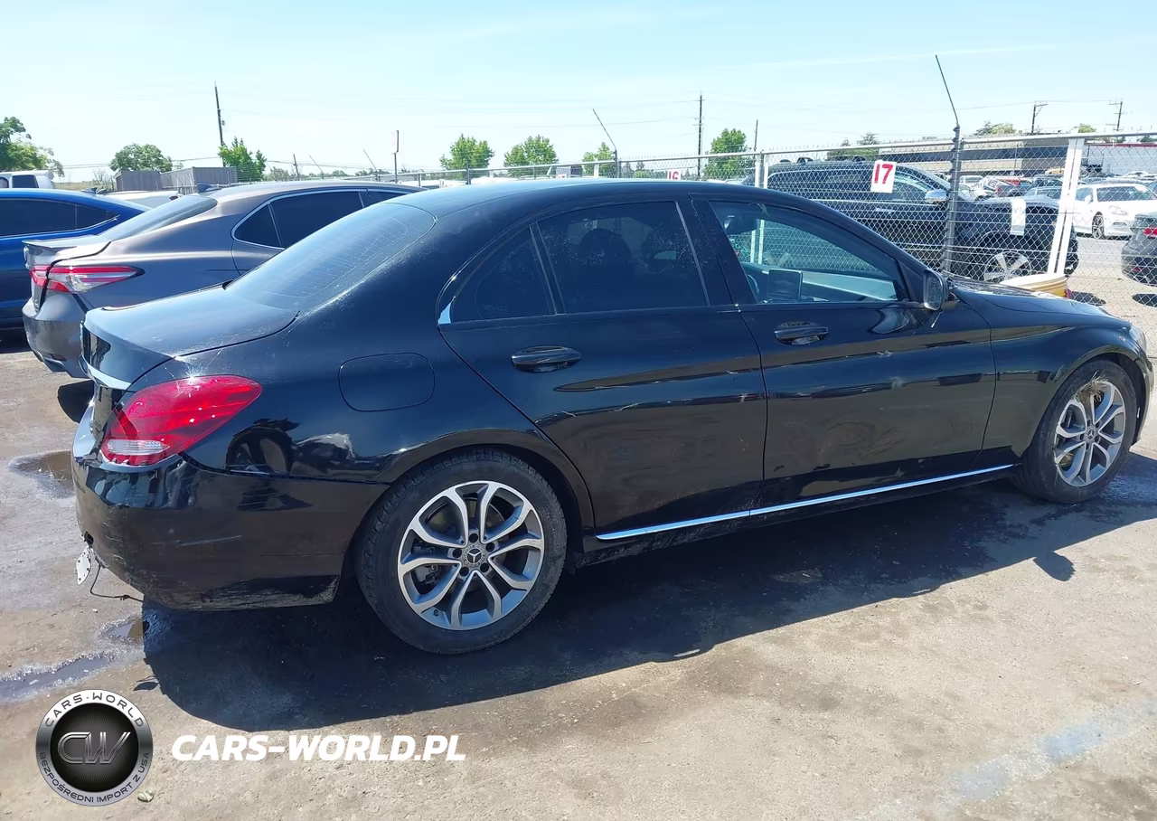 2018 Mercedes-Benz C 300 VIN:55SWF4JB8JU247722 - 6