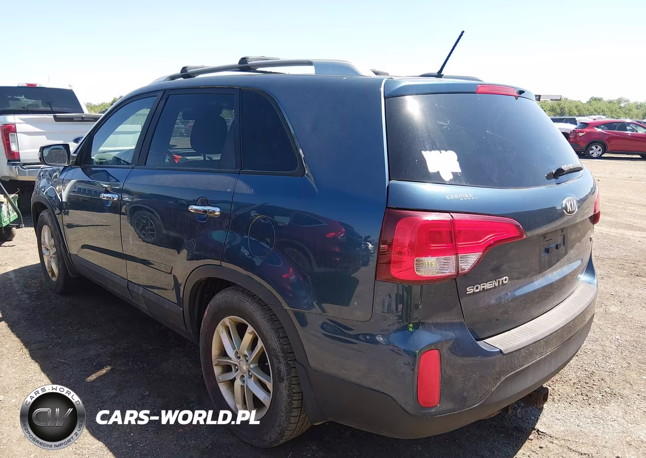2014 Kia Sorento Lx VIN:5XYKT4A60EG435824 - 3