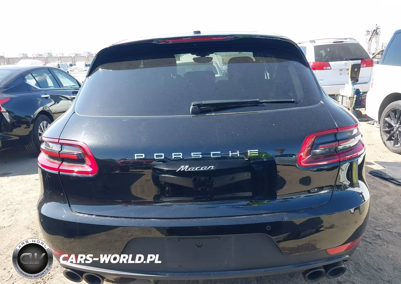 2018 Porsche Macan Sport Edition VIN:WP1AA2A59JLB15654 - 17