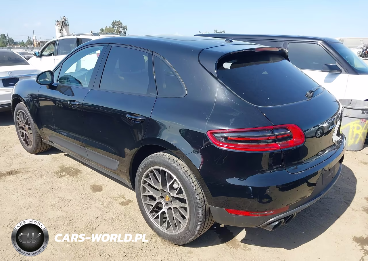 2018 Porsche Macan Sport Edition VIN:WP1AA2A59JLB15654 - 3