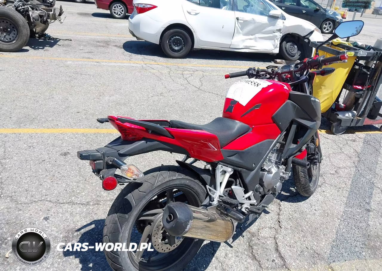 2015 Honda Cb300 F VIN:MLHNC521XF5100583 - 4