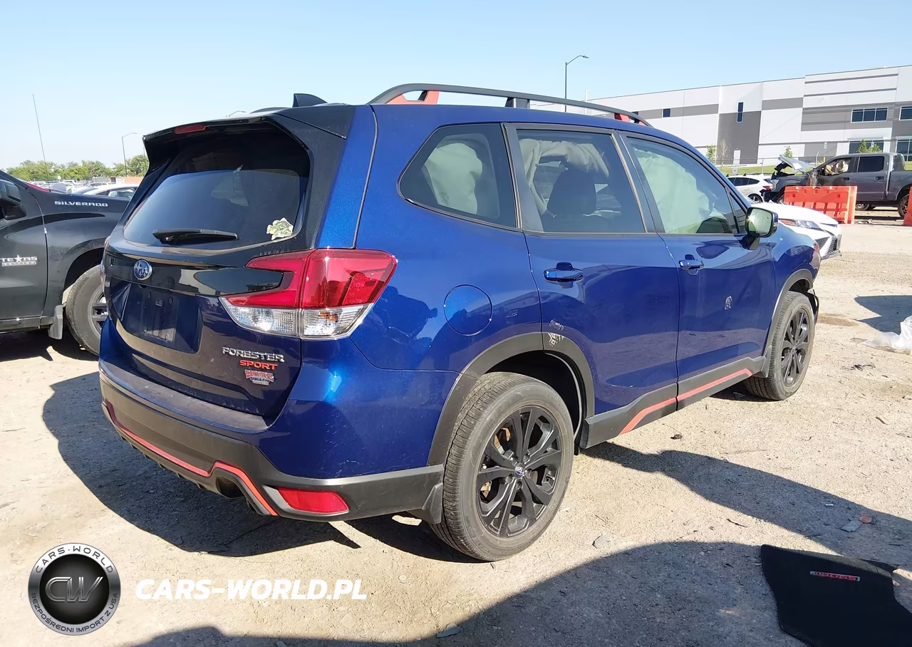 2024 Subaru Forester Sport VIN:JF2SKAEC4RH449192 - 4